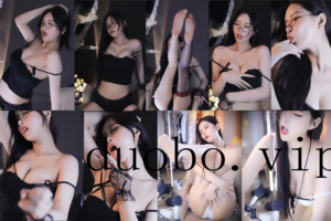 【CC 小恩雅】土豪定制热舞 表情骑乘 丝袜诱惑诀绝子 波涛汹涌尽收眼底 (2V/22分11)