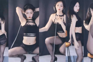 【CC星也】付费高级群定制骚舞 情趣露内（1V/ 3分09）