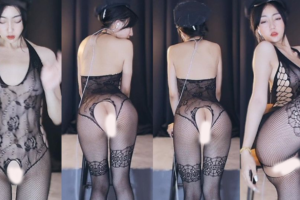 【网易CC星也】土豪千元大尺定制热舞 连体空挡网衣 劲爆精彩风光！(1V/3分42)不定时删除