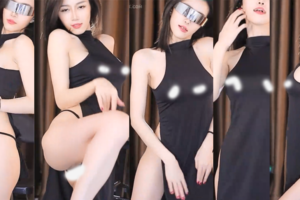 会员免费【CC丨钱兜兜】付费群定制骚舞大尺度 情趣丁字漏*（1V/ 3分33）不定时删除