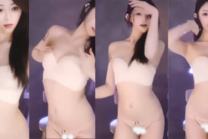 【虎牙丨是萌萌呀】 付费群定制骚舞大尺度 情趣丁字透毛 （1V/3分)